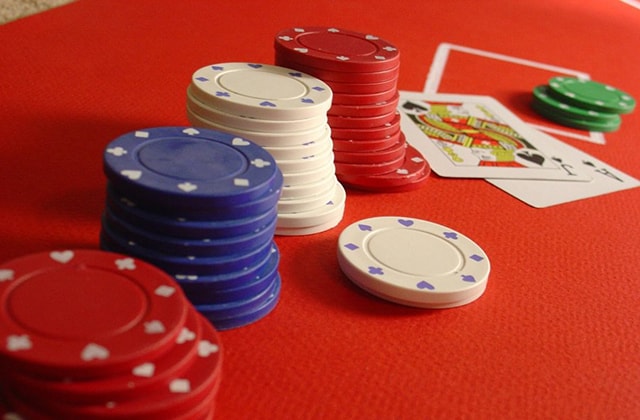 Game Bài Poker Một Trải Nghiệm Hấp Dẫn và Đầy Thách Thức